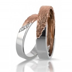 Alliance couple originale | or rose , effet martelé, or blanc lisse et diamants