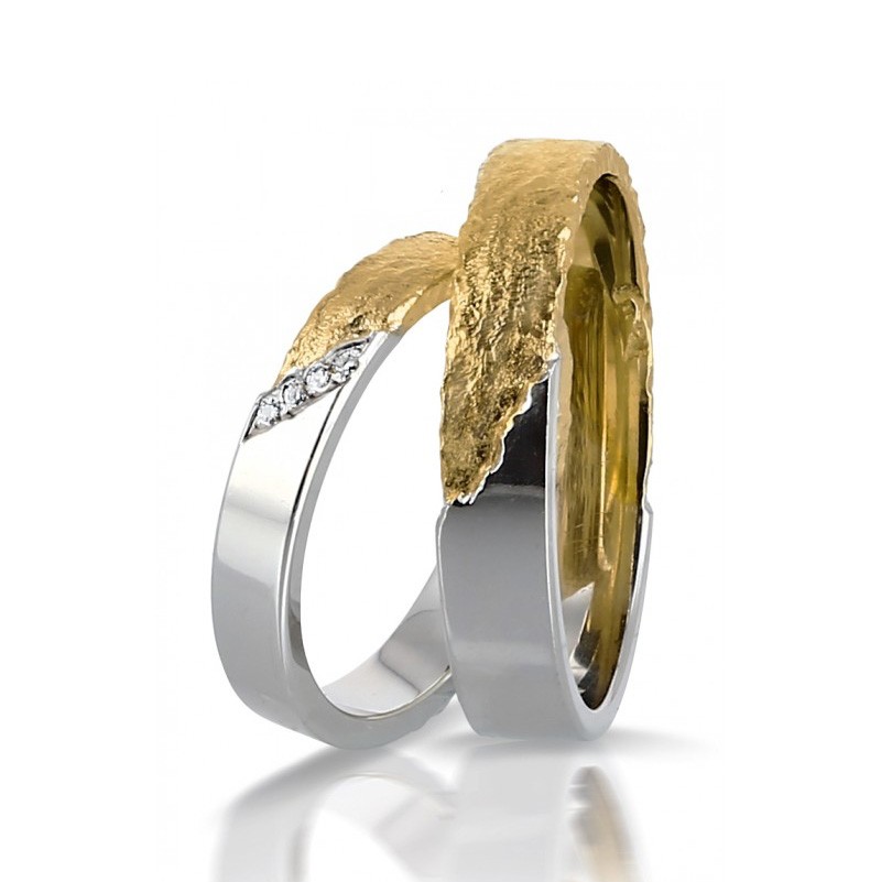 Alliance couple originale | Or blanc, or jaune martelée et diamants