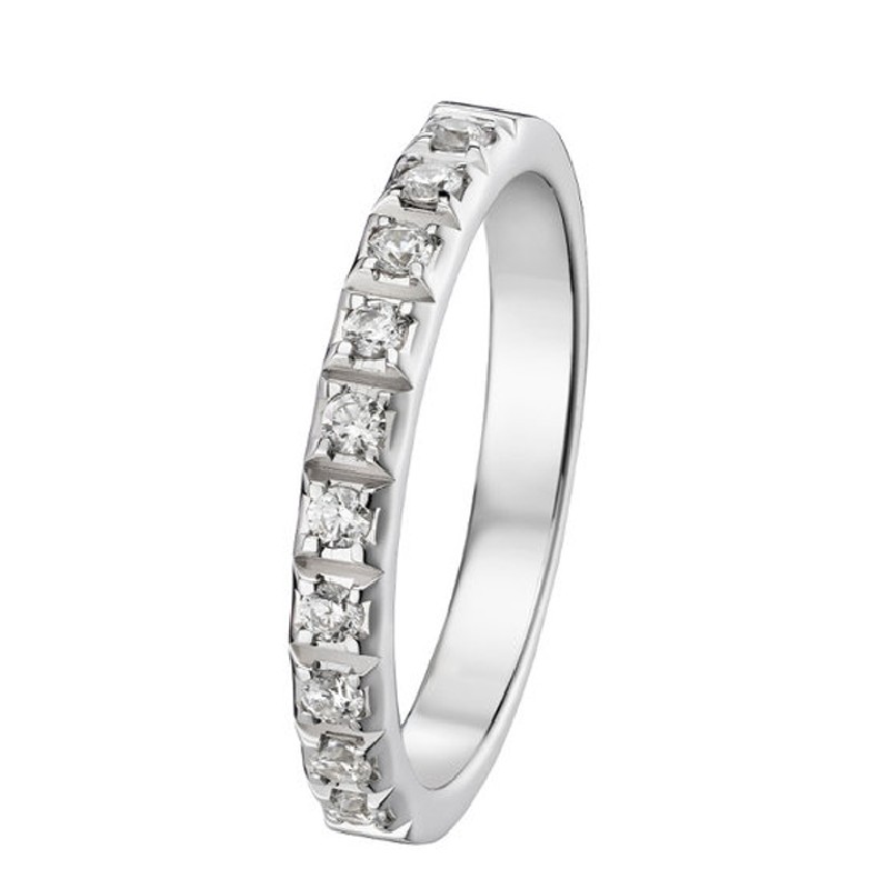 Alliance de mariage pour femme en or gris et diamants 0.21 carats